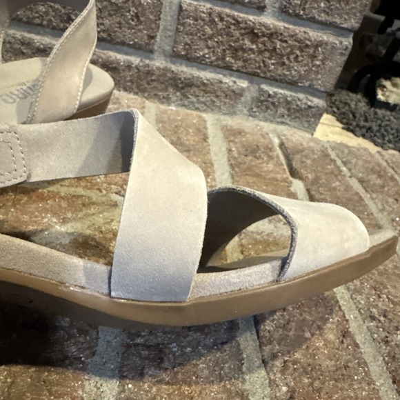 Munro Lucia Womens Size 9.5M Beige Leather Block Heel Sandal - Picture 10 of 16